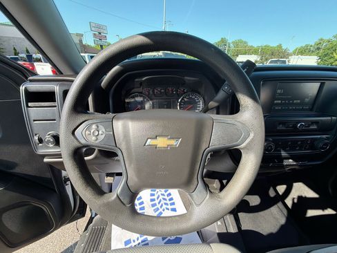 Used 2018 Chevrolet Silverado 1500 W/T AWD/4WD image 27