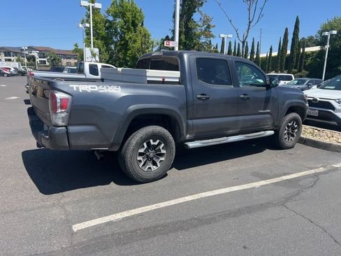 Certified 2022 Toyota Tacoma TRD Off-Road w/ Technology Package AWD/4WD image 15