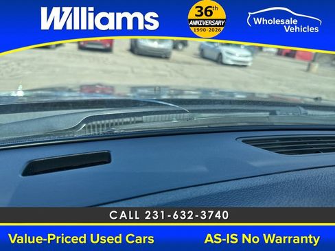 Used 2016 GMC Acadia SLT w/ Open Road Package image 39