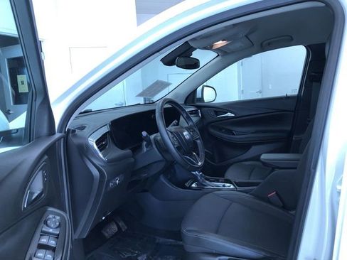 Used 2025 Buick Encore GX Preferred image 11