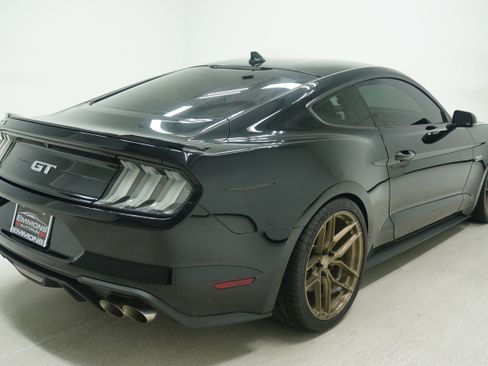 Used 2022 Ford Mustang GT Premium w/ Equipment Group 401A RWD image 4