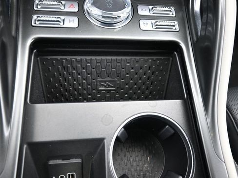 Used 2025 Lincoln Nautilus Reserve AWD/4WD image 21