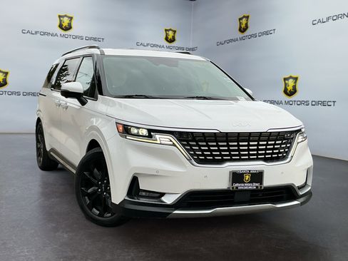 Used 2022 Kia Carnival SX Prestige image 3