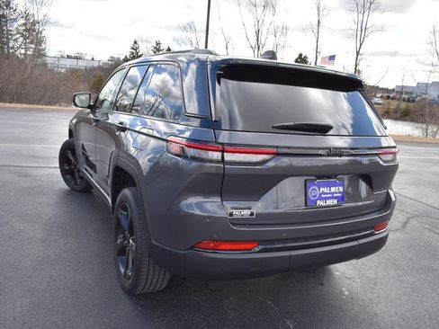 Used 2024 Jeep Grand Cherokee Altitude image 8