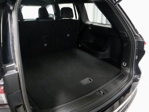 Used 2023 Jeep Grand Cherokee Altitude image 13