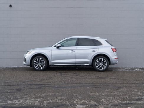 Certified 2023 Audi Q5 2.0T Premium Plus image 2