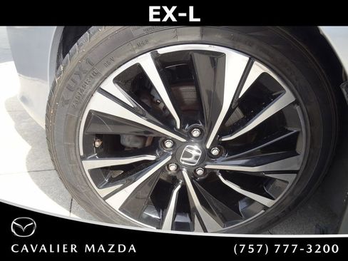 Used 2017 Honda Accord EX-L image 37