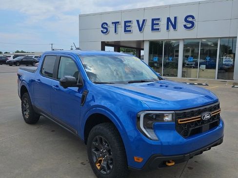 Used 2025 Ford Maverick Tremor AWD/4WD image 2