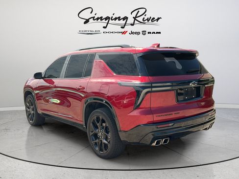 Used 2024 Chevrolet Traverse RS AWD/4WD image 5