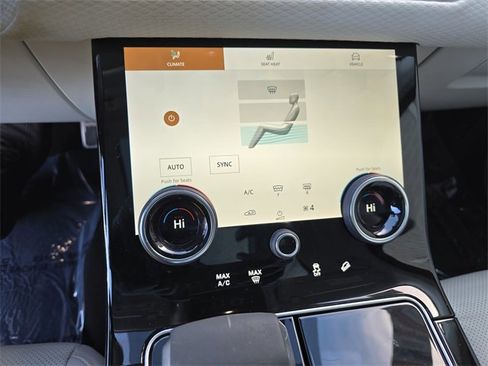 Used 2021 Land Rover Range Rover Velar R-Dynamic S image 27