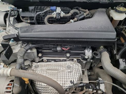 Used 2020 Nissan Rogue S FWD image 30