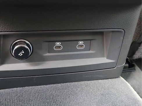 Certified 2023 Audi Q8 Premium Plus w/ Premium Plus Package AWD/4WD image 32