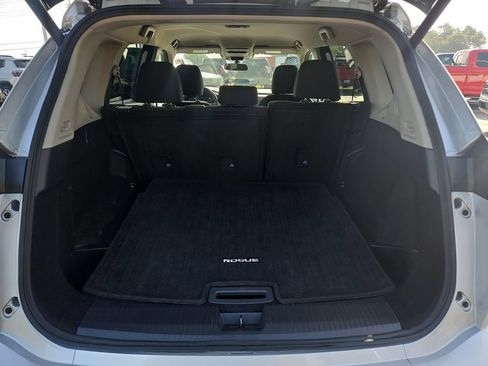 Used 2025 Nissan Rogue SV AWD/4WD image 8