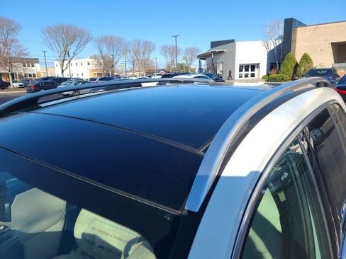 Used 2022 Mercedes-Benz GLB 250 4MATIC image 3