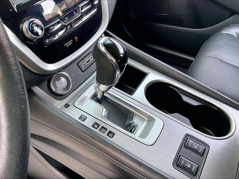 Used 2020 Nissan Murano SL image 16