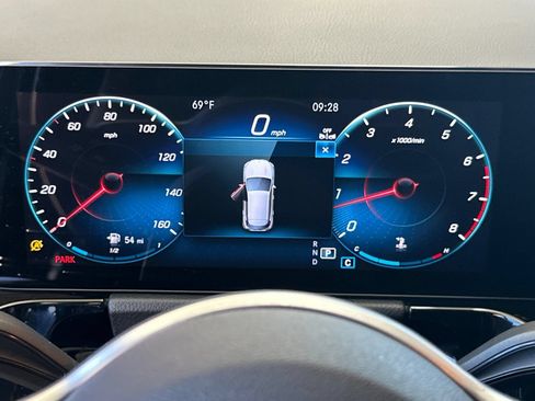 Certified 2023 Mercedes-Benz GLA 250 w/ Premium Package image 36