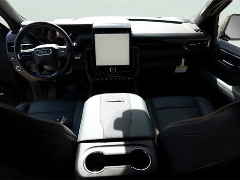 New 2026 GMC Yukon XL AT4 w/ AT4 Premium Plus Package image 25