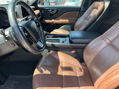 Used 2022 Lincoln Aviator Reserve RWD image 11