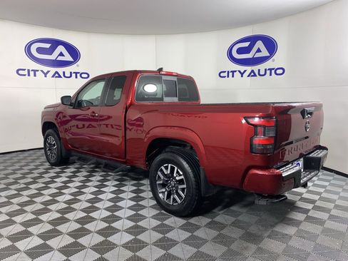 Used 2022 Nissan Frontier SV image 5