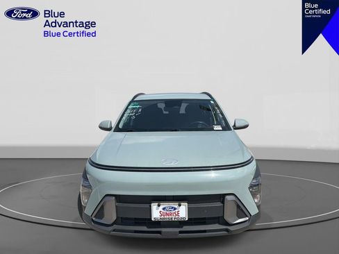 Used 2024 Hyundai Kona SEL AWD/4WD image 3