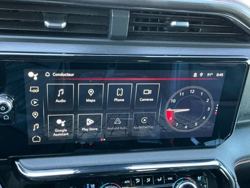 Used 2024 GMC Sierra 1500 AT4 w/ Technology Package AWD/4WD image 18