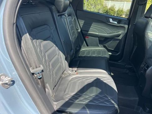 Used 2024 Ford Escape Platinum w/ Premium Technology Package image 36