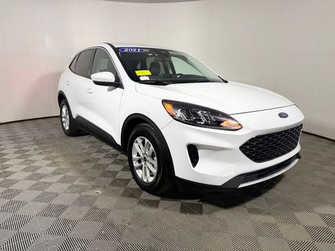 Used 2021 Ford Escape SE FWD image 9
