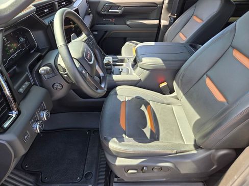 Certified 2024 GMC Sierra 1500 AT4 w/ Technology Package AWD/4WD image 10