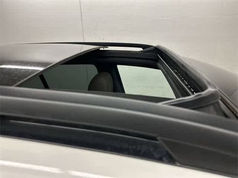 Used 2023 Mercedes-Benz GLE 350 4MATIC image 6