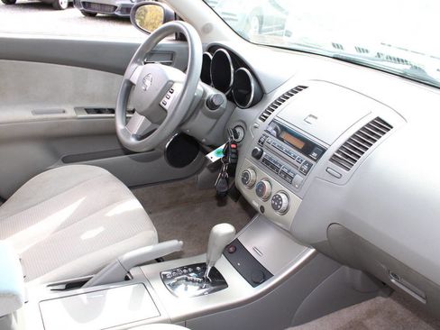 Used 2005 Nissan Altima 2.5 S w/ (S02) Side Airbags Pkg FWD image 12