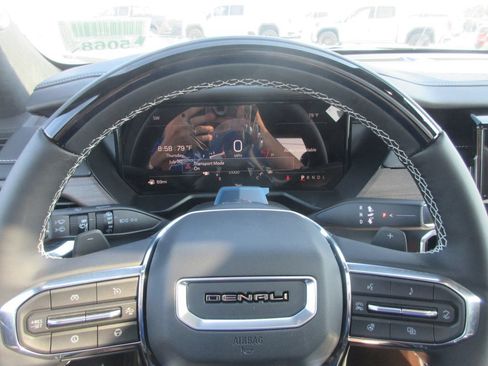 New 2026 GMC Acadia Denali Ultimate FWD image 17