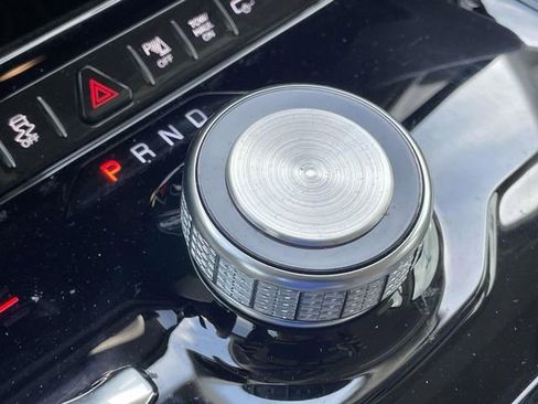 Used 2022 Jeep Wagoneer Series II AWD/4WD image 28
