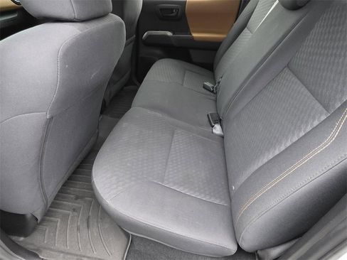 Used 2020 Toyota Tacoma SR5 image 9