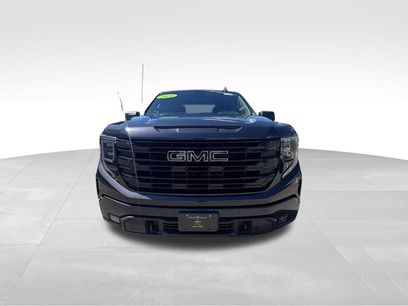 Used 2024 GMC Sierra 1500 Elevation w/ LPO, Elevation Black Package