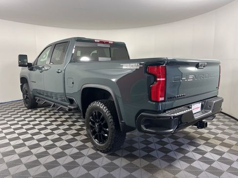 Used 2025 Chevrolet Silverado 2500 LT w/ Trail Boss Package AWD/4WD image 3