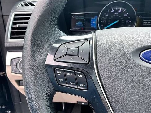 Used 2018 Ford Explorer Limited FWD image 11