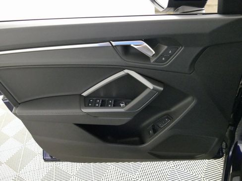 New 2025 Audi Q3 2.0T Premium image 10