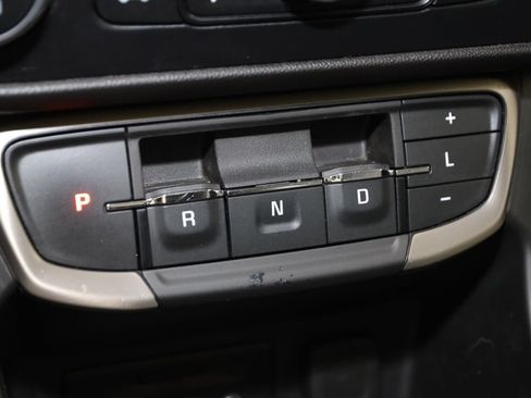 Used 2023 GMC Terrain Denali w/ Black Diamond Edition AWD/4WD image 7