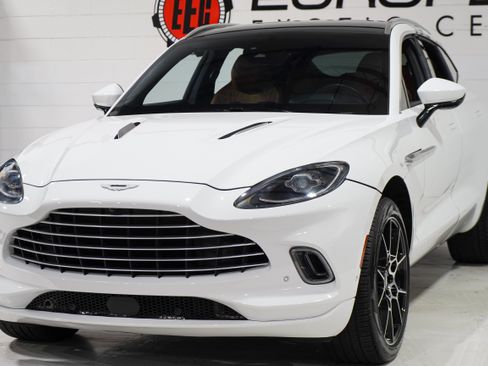 Used 2022 Aston Martin DBX AWD/4WD image 31