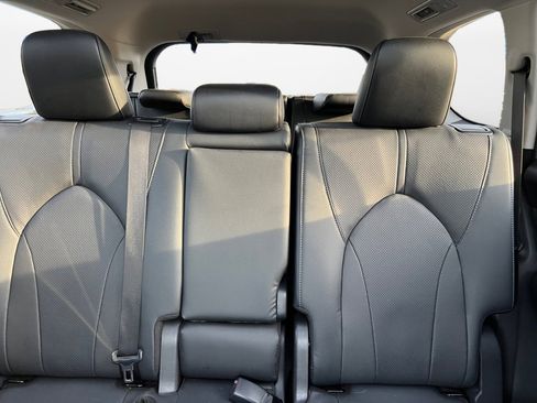 Used 2024 Toyota Grand Highlander Limited FWD image 12