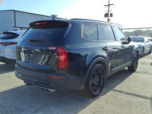 Used 2022 Kia Telluride SX w/ Nightfall Edition Package AWD/4WD image 2