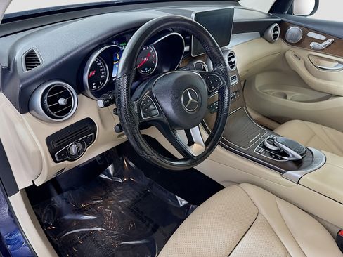 Used 2019 Mercedes-Benz GLC 350e 4MATIC image 23