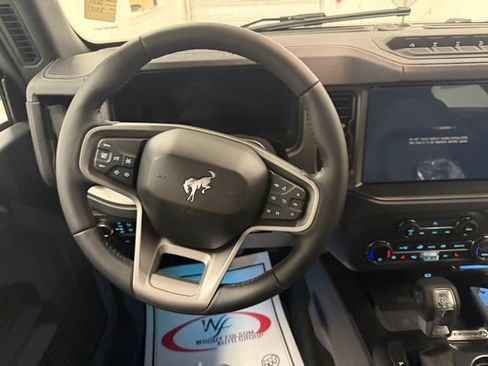New 2025 Ford Bronco Badlands image 17