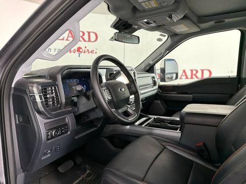 Used 2025 Ford F250 Lariat w/ Lariat Ultimate Package AWD/4WD image 12