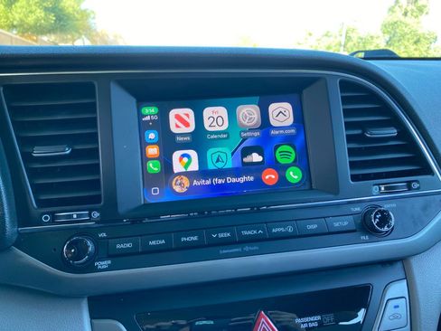 Used 2017 Hyundai Elantra SE image 64