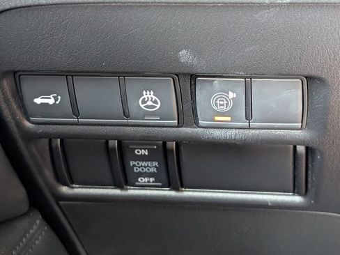 Used 2023 Nissan Armada SL w/ Captain's Chairs Package AWD/4WD image 27
