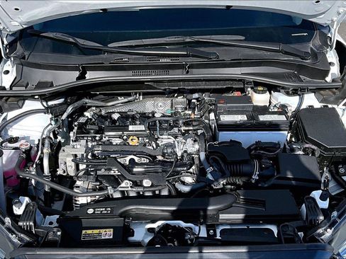 Certified 2024 Toyota Corolla Cross XLE image 10