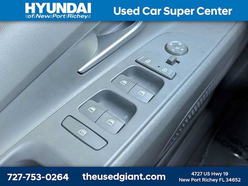 Used 2023 Hyundai Elantra SE w/ Cargo Package FWD image 23