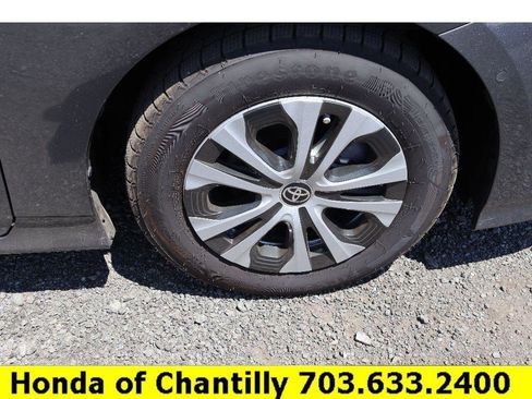 Used 2021 Toyota Prius XLE w/ Advanced Technology Package image 32