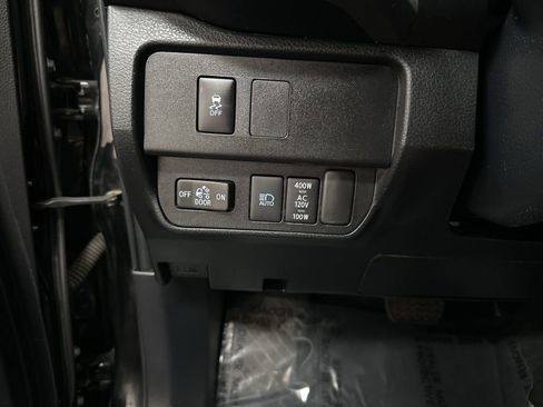 Used 2020 Toyota Tacoma TRD Off-Road w/ Technology Package AWD/4WD image 33
